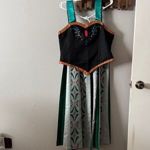 Anna Frozen Black and Green 2 Piece Floral Dress